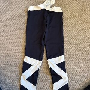 Port De Bras Leggings super feminine! Ballet style